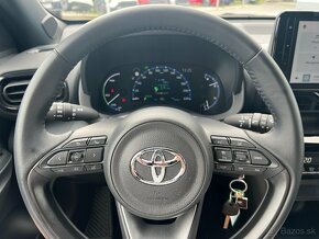 TOYOTA YARIS CROSS  1.5 HYBRID - 16