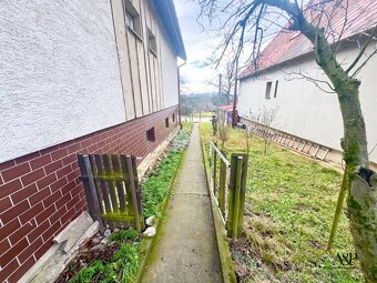 5 IZB. RODINNÝ DOM S GARÁŽOU, POZEMOK 951M2, HLBOKÉ, okr. SE - 16