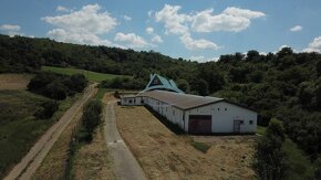 Na predaj  1000 m2 skladová základňa v Slatine na Slovensku. - 16