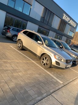 Volvo XC60 D5 AWD Momentum - 16