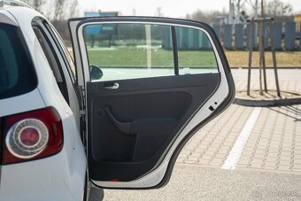 Volkswagen Golf Plus 1.6 TDI Highline - 16