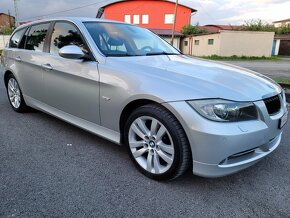 BMW 330xi - 16