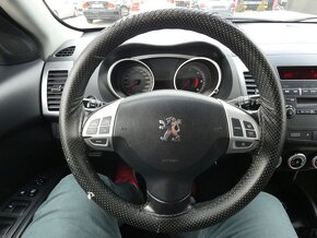 Peugeot 4007 2.2 HDI polokůže, 7 míst tažné - 16