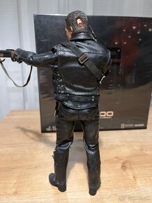 Hot Toys DX13- Terminator 2 - 16