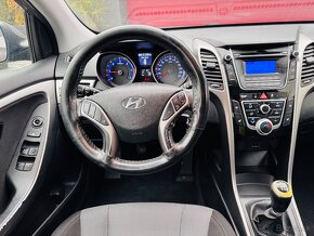 Hyundai i30 1.6Crdi 2013/9 combi - 16