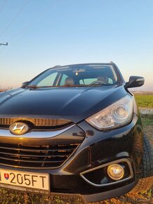 Hyundai ix35; 2.0 diesel 4x4 manual,100kw - 16