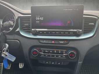 Kia Ceed SW 1,5 T-GDI M6 Sport+Panorama - 16