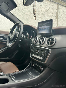 Mercedes CLA 200 AMG LINE - 16