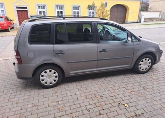 Volkswagen Touran 1,9 TDI nafta manuál 66 kw - 16