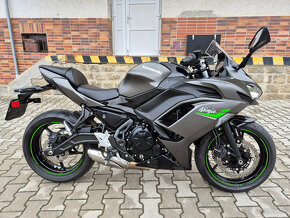 Prodám Kawasaki Ninja 650 , r. v. 2024, ABS, KTRC, 2743km,ČR - 16