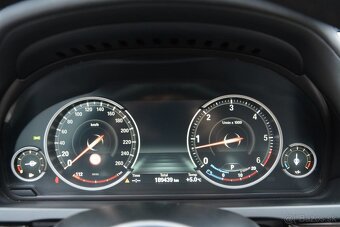 BMW rad 7 3.0 xDrive, SR voz, B&O hudba, TOP výbava - 16