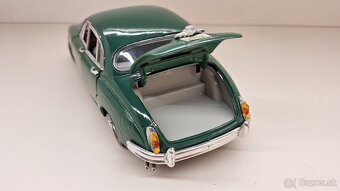 1:18 JAGUAR MARK II - 16