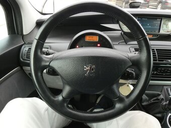 Peugeot 807 2.0 HDI, 7 sedaček, el. dveře - 16