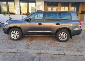 Toyota Land Cruiser 4,5 D4-D Lux REZERVE nafta automat - 16