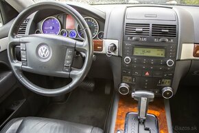 Volkswagen Touareg 3.0 TDI V6 - 16