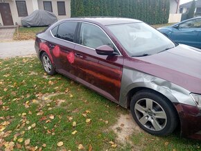 Predám škoda superb havarované - 16