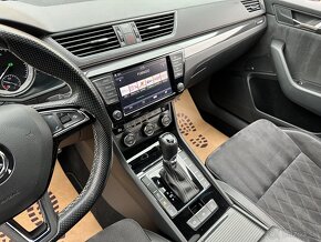 Škoda Superb III Sportline 2.0TSI 206kw 4x4 Dsg Led Panoráma - 16