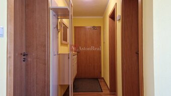 AstonReal: predaj 3-izbový apartmán 73m2, garážové státie -  - 16