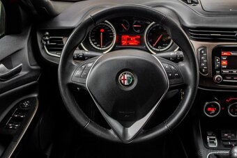 Alfa Romeo Giulietta 1.4 T Distinctive - 16