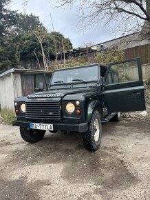 Land Rover Defender 110, r.v. 2004, tmavozelená metalíza - 16