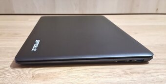 Predám hliníkový 15.6"notebook FullHD IPS 8GB 256 GB SSD - 16