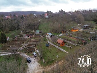 NA PREDAJ I ZÁHRADKA PRIAMO V NOVOM MESTE NAD VÁHOM - 16