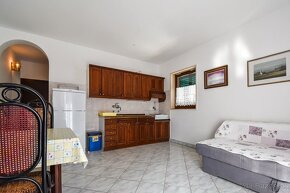 Dom so 4 apartmánmi pri mori, Šimuni (Pag) - 16