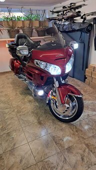 Honda GL1800 Gold Wing - 16