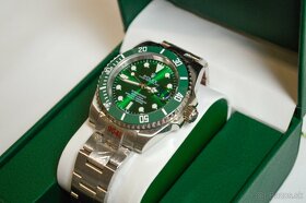 Hodinky Submariner . - 16