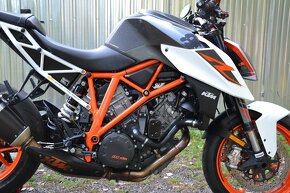 KTM 1290 SUPER DUKE R - 16