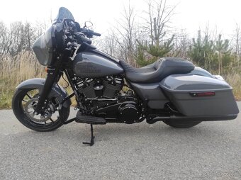 Harley Davidson Street Glide - 16