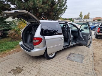 Chrysler Voyager 2.8 CRD LX A/T 150k 7-Miestne (diesel) - 16