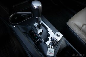 Toyota RAV4 2.5 Hybrid Selection AWD Odpočet DPH - 16