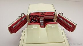 1:18 FORD THUNDERBIRD 63 - 16