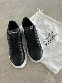 Alexander McQueen dámske tenisky čierne - 16