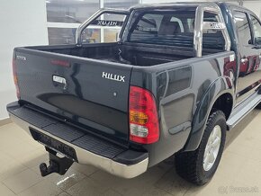 Toyota Hilux REZERVOVANÉ - 16