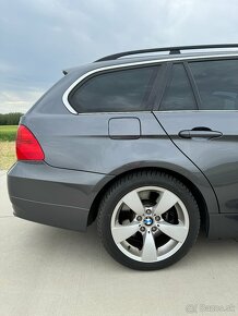 BMW 325i, xDrive - 16