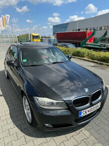 BMW E90 2.0 - 16