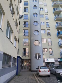 VÝNIMOČNÝ 2-IZB. BYT, TERASA 79 m², GAR. STÁTIE, RAČ. MÝTO - 16