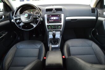 ŠKODA OCTAVIA COMBI 2 FACELIFT 2.0 TDI, BIXENÓNY, KOŽA, R16 - 16