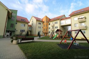 KLIMATIZOVANÝ 2i BYT S VEĽKOU LOGGIOU 15M2 - PIVNICA - 16