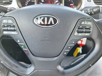 Kia Ceed SW 1.6 GDi Gold - 16