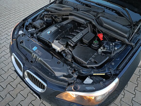 BMW e60 3.0i Benzín Sporty, výhřev, kafas, dynamic xenon - 16