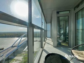 RentHub I EUROVEA TOWER I Krásny moderne zariadený 2-izb. by - 16