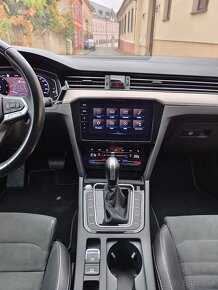 Volkswagen Passat Variant 2.0 TDI Rline DSG - 16