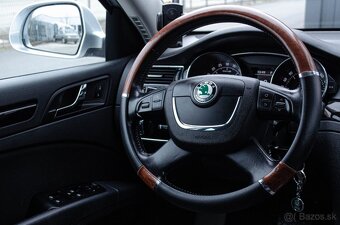 Skoda Superb Combi 2.0 TDI DSG - 16