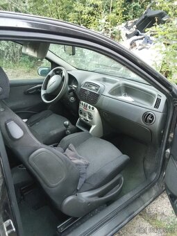 Fiat Punto 1.2  2004 - 16