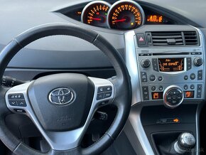 Toyota Verso 1.8i - 16