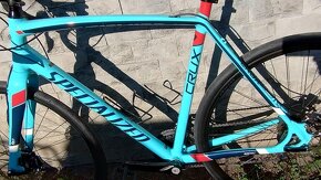 Predám gravel bicykel Specialized Crux Rám 58 - 16