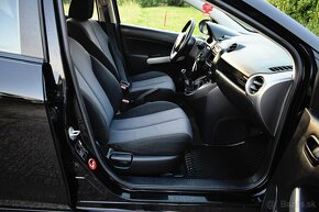 Mazda 2 1.3 16v benzin, velmi pekna - 16